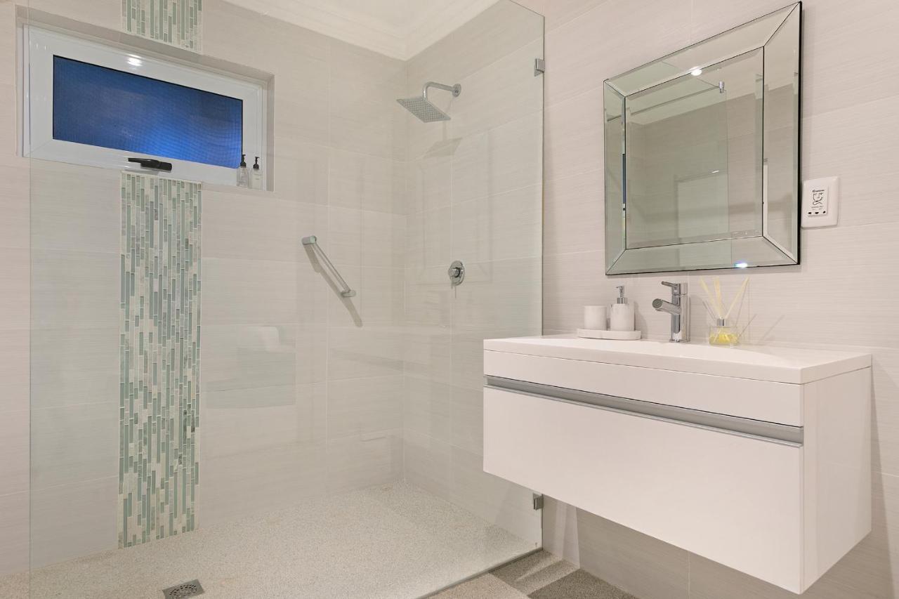 Luxury Serviced Mountain Villa In Constantia Kaapstad Buitenkant foto